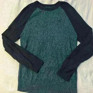 Hollister Men’s Knit Sweater